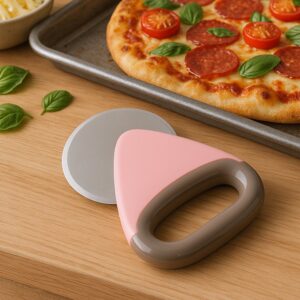 HomeChef Ergonomic Pizza Cutter with Stainless Steel Rotating Blade (1 Pc)