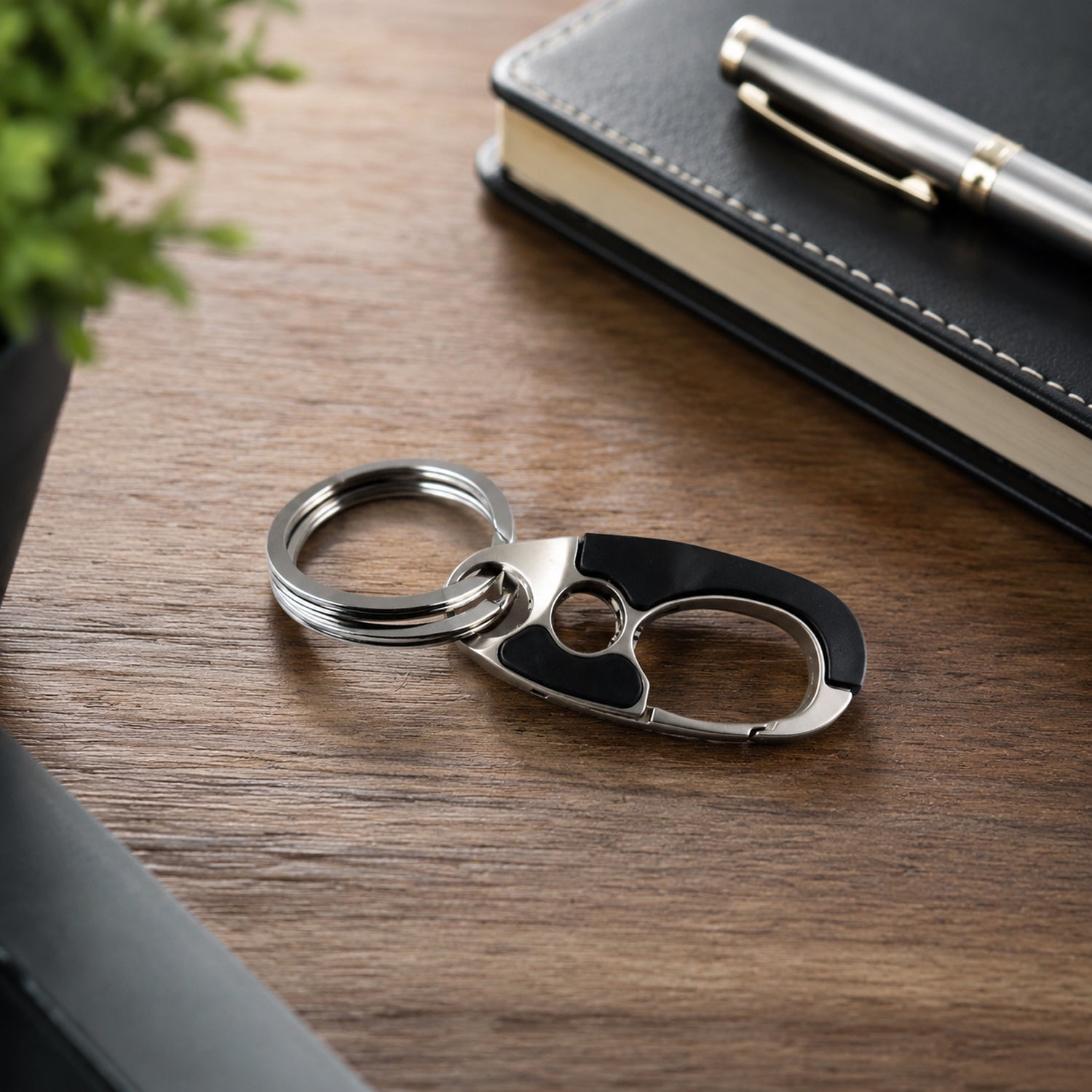 Premium Stainless Steel Carabiner Keychain with Secure Locking Clip 1 Pc