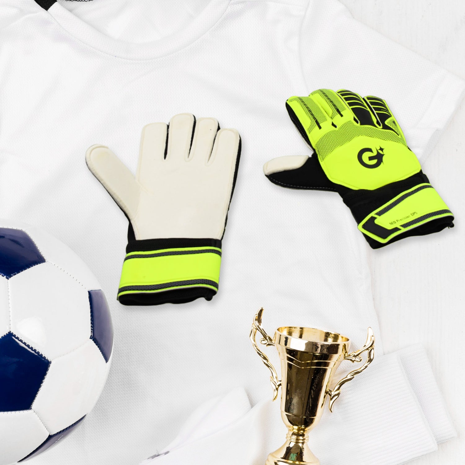 Kids Sports Goalkeeper Gloves with Finger Protection (1 Pair)