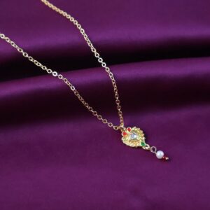 Elegant Heart Motif Pendant Necklace with Chain for Women