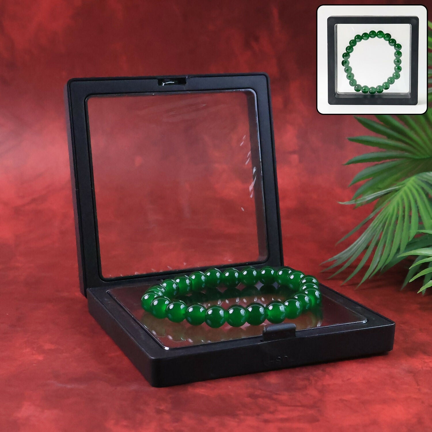 Elegent Green Bead Bracelet With Air-Tight Display Box