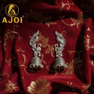 Regal Swan Motif Earrings