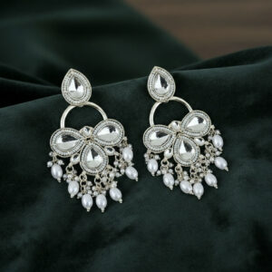 Elegant Dangle Earrings with Pearl Drops earrings