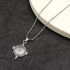 Vintage Compass Design Pendant Chain for Men Stylish Adventure Necklace
