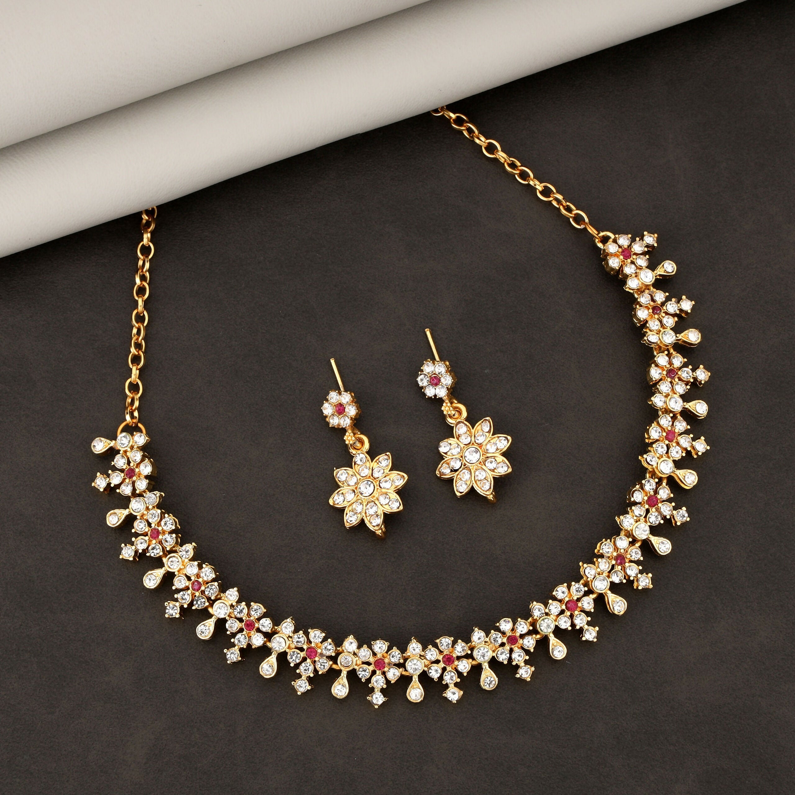 Diamond-Look Floral Choker Necklace Set with Accent Stones